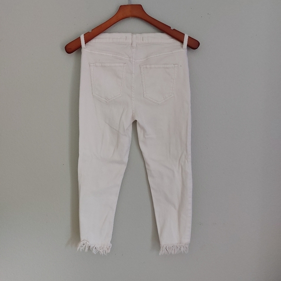 Free People high waisted fray Hem Frimge White jeans size.26 Distressed Cropped - Picture 13 of 13